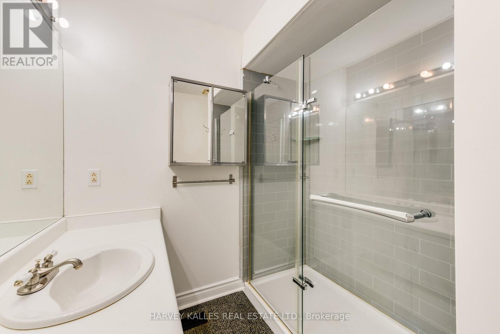 16 St. James Court Property Photo 19