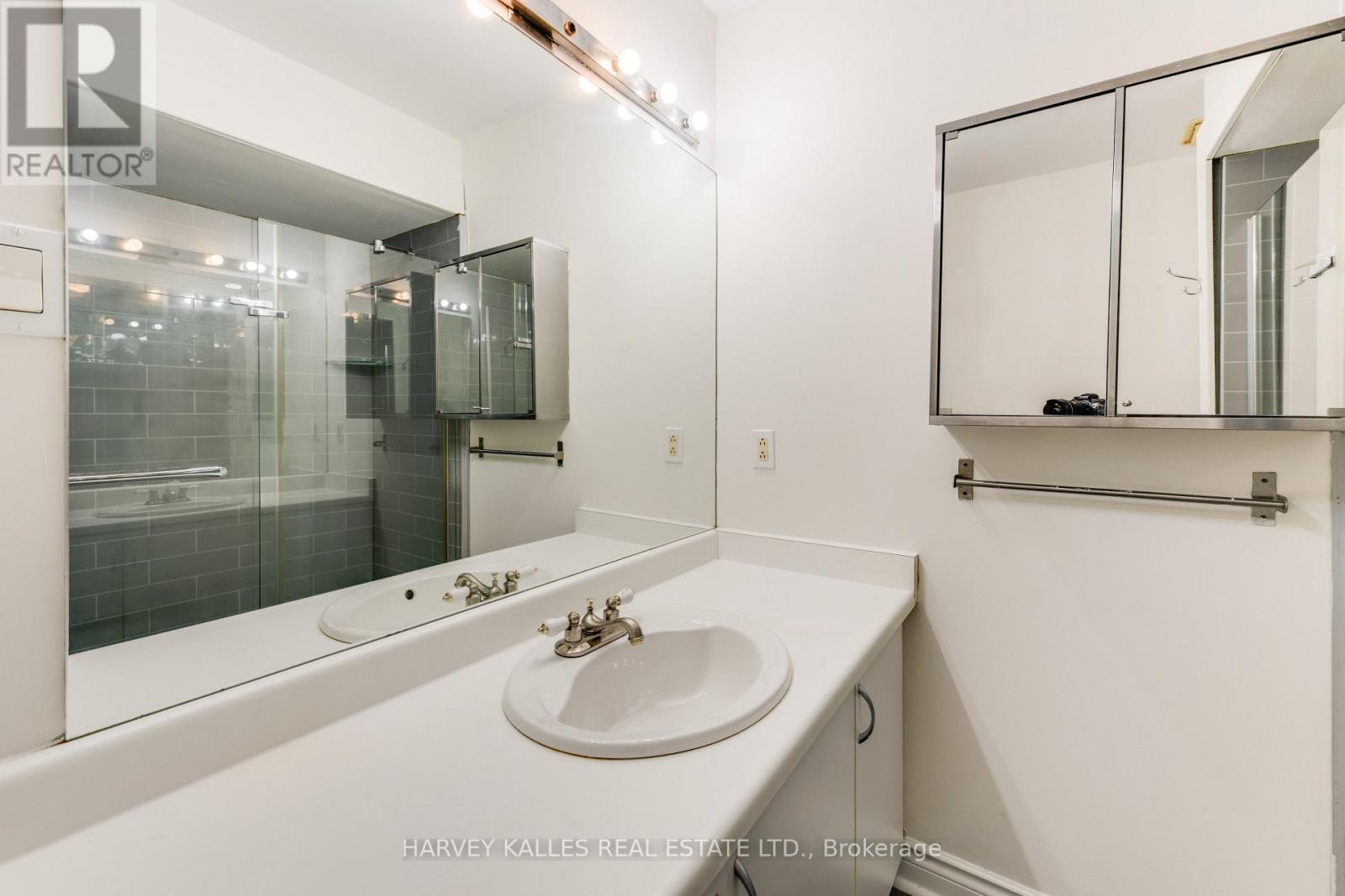 16 St. James Court Property Photo 20