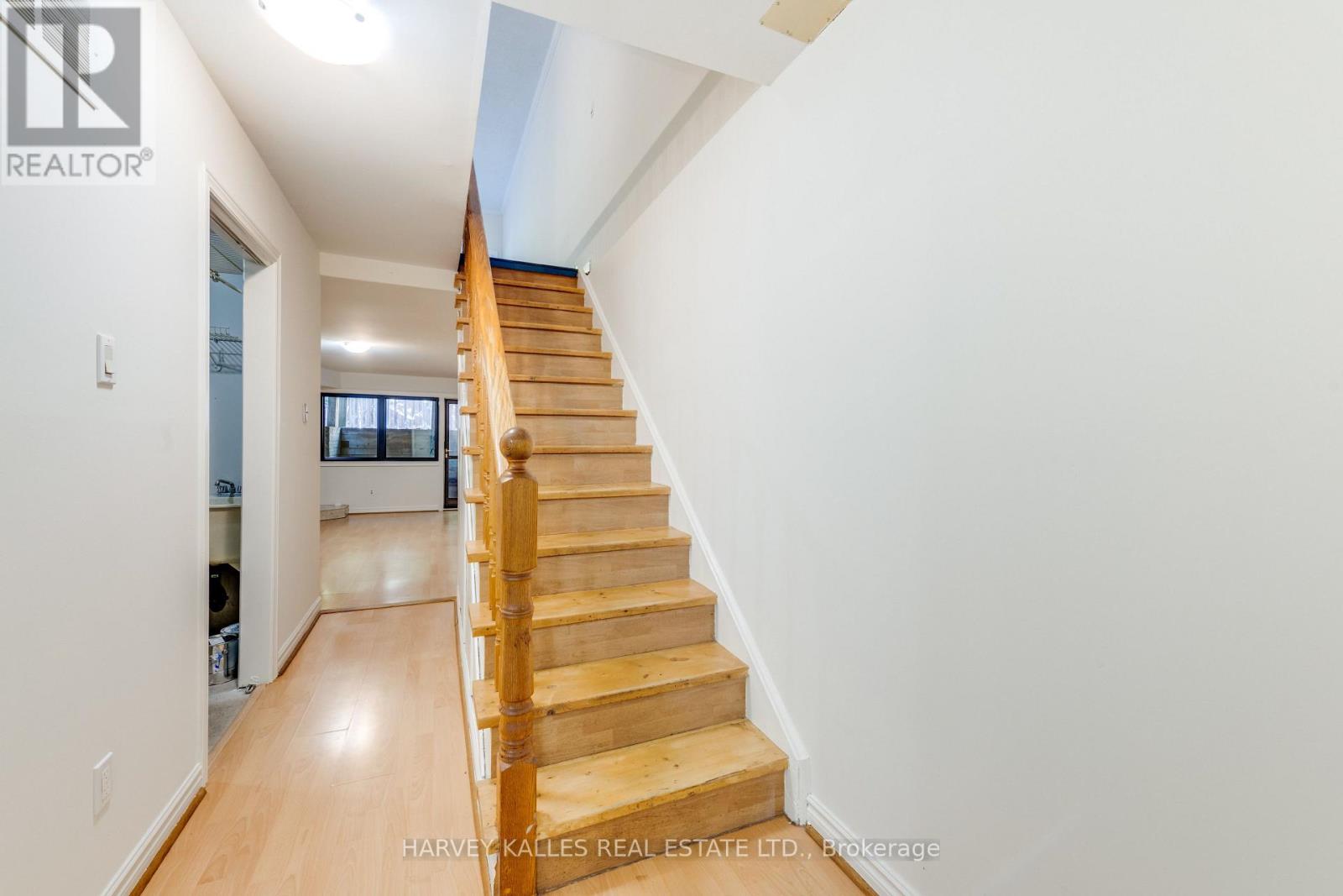 16 St. James Court Property Photo 24