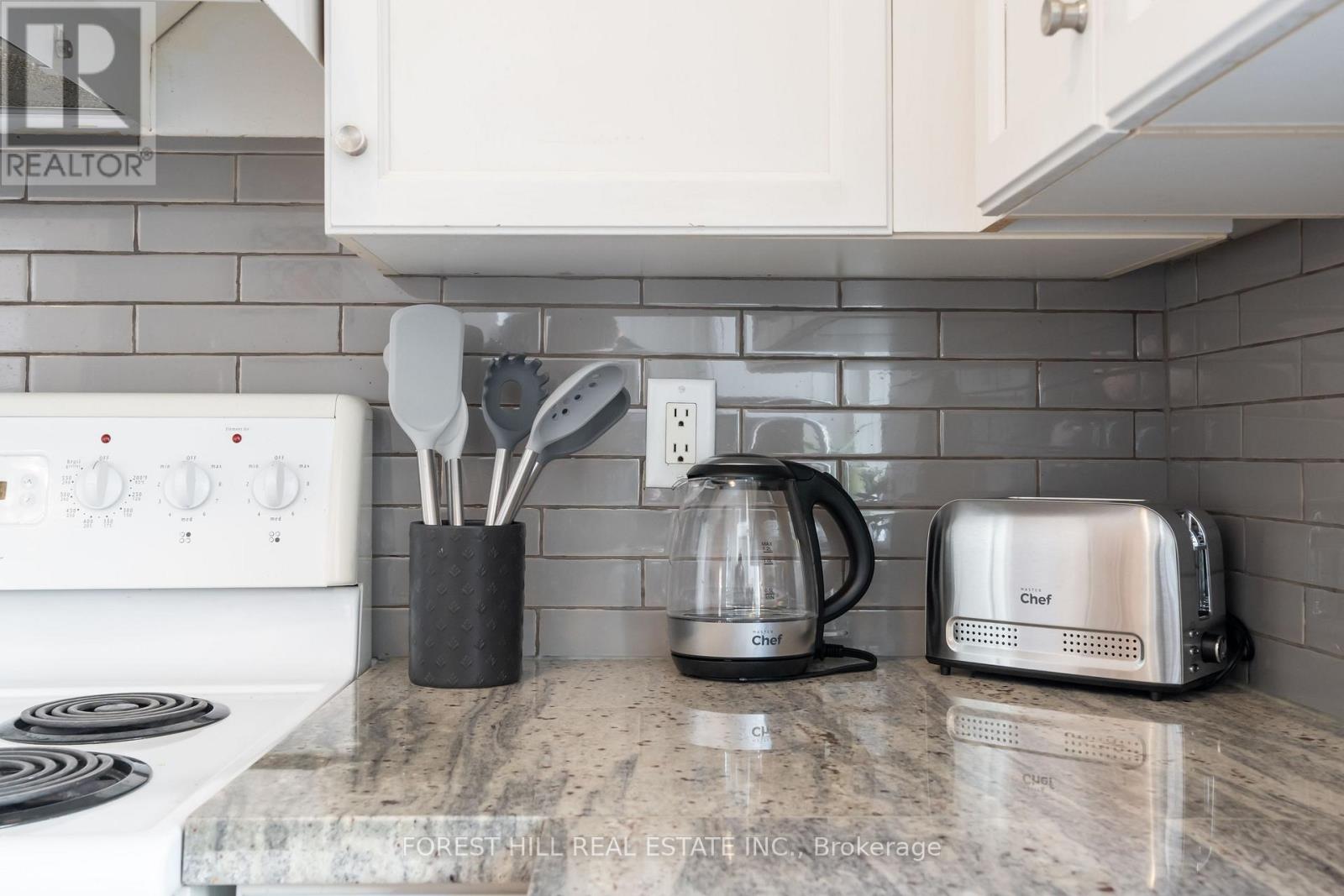 701 - 115 Richmond Street E Property Photo 18