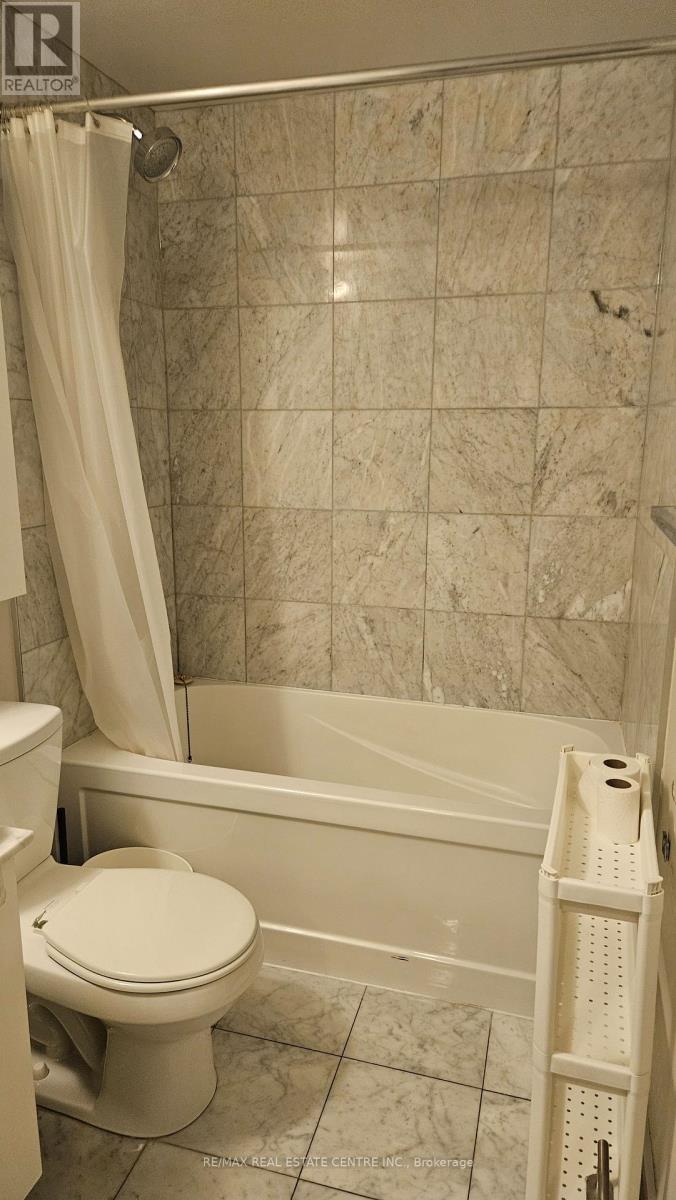 3308 - 12 York Street Property Photo 4