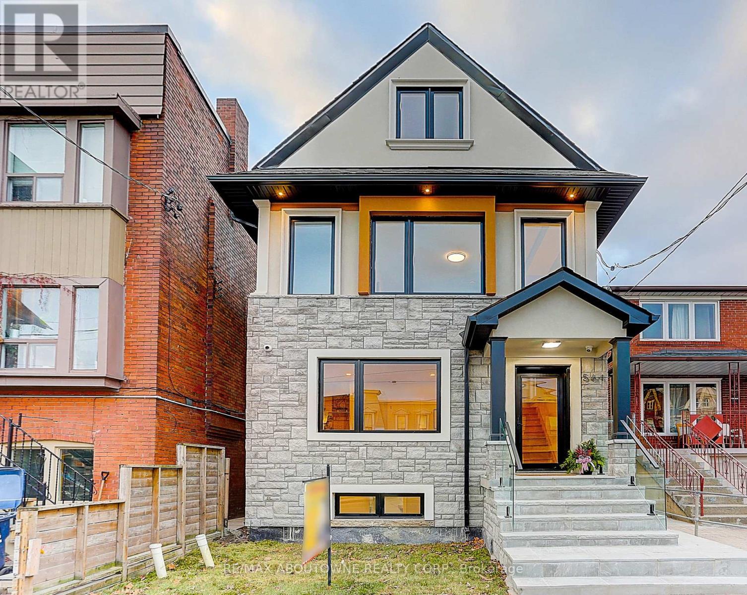564 DUFFERIN STREET Property Photo 1