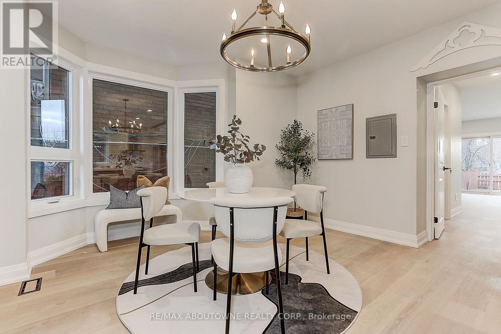 564 Dufferin Street Property Photo 13