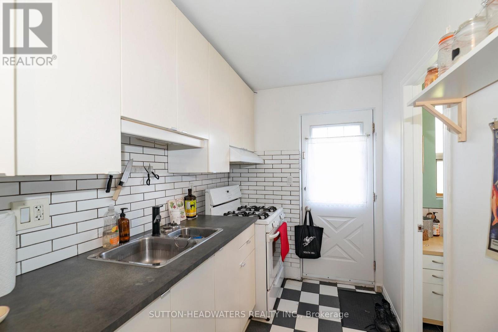 106 Barton Avenue Property Photo 27