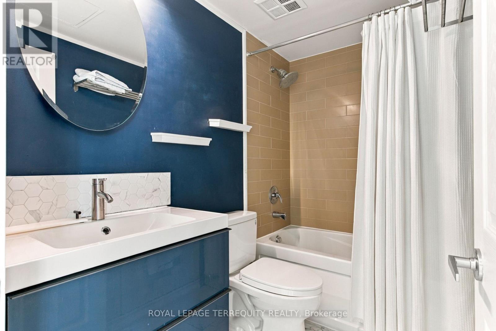 4512 - 35 Mariner Terrace Property Photo 25