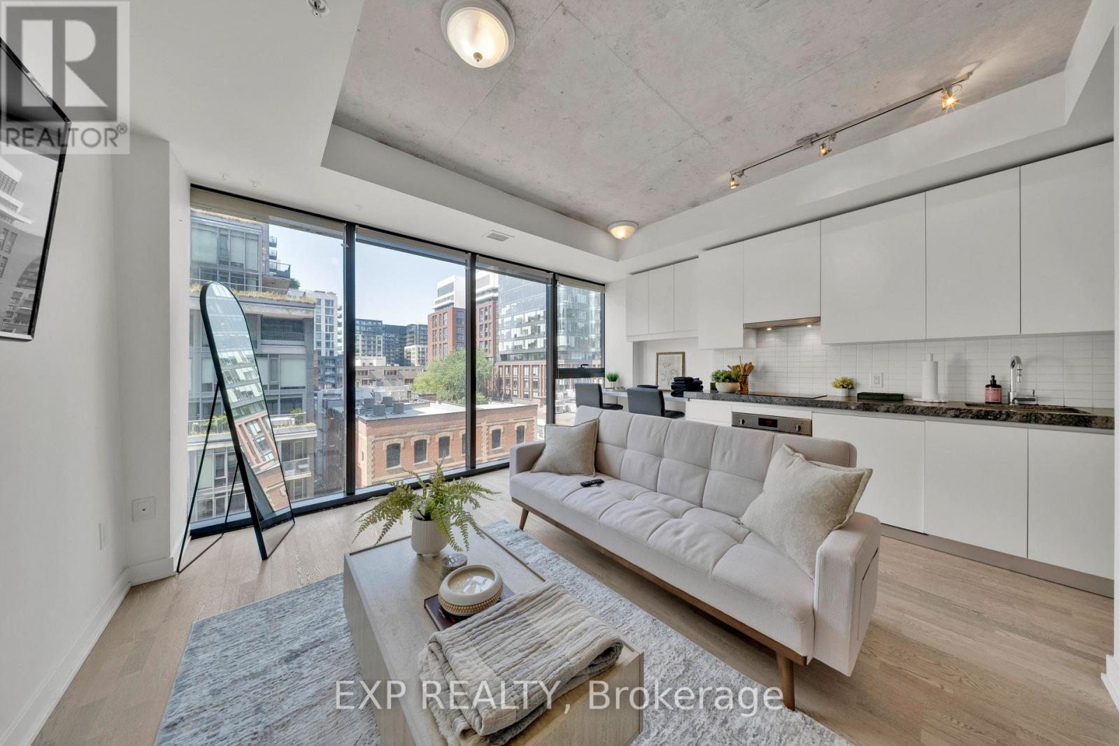 625 - 629 KING STREET Property Photo 1