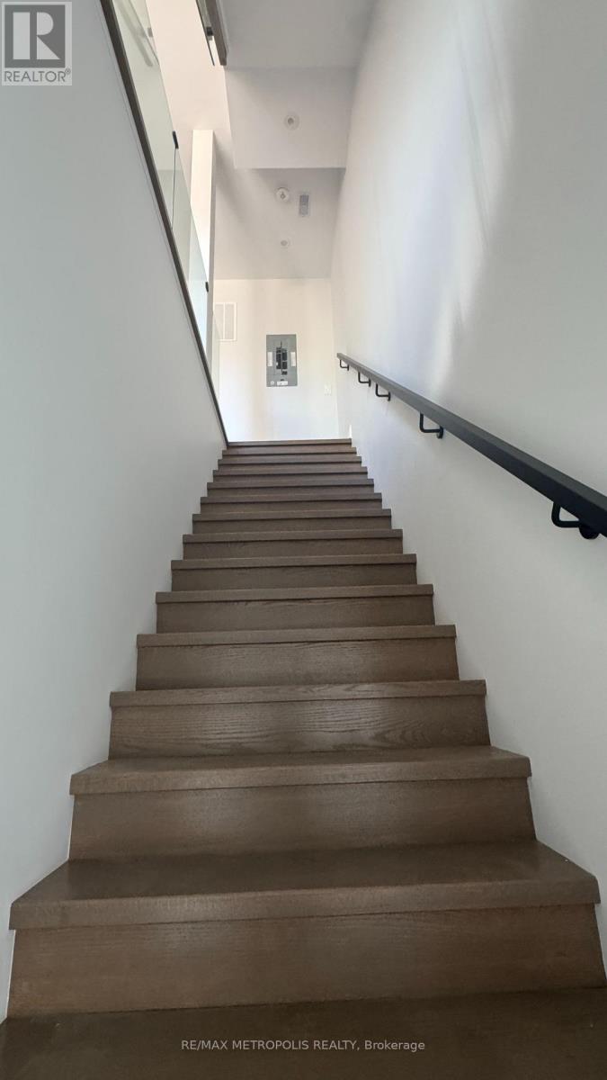 2&3 Floor - 94 Saint Clarens Avenue Property Photo 12