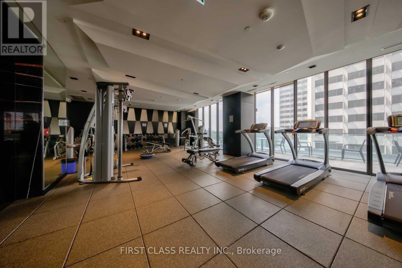 4302 - 8 Eglinton Avenue E Property Photo 11
