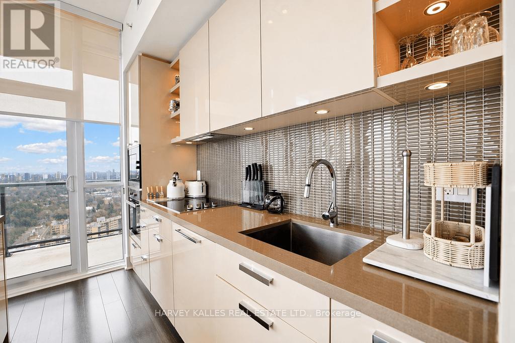 2603 - 32 Davenport Road Property Photo 19