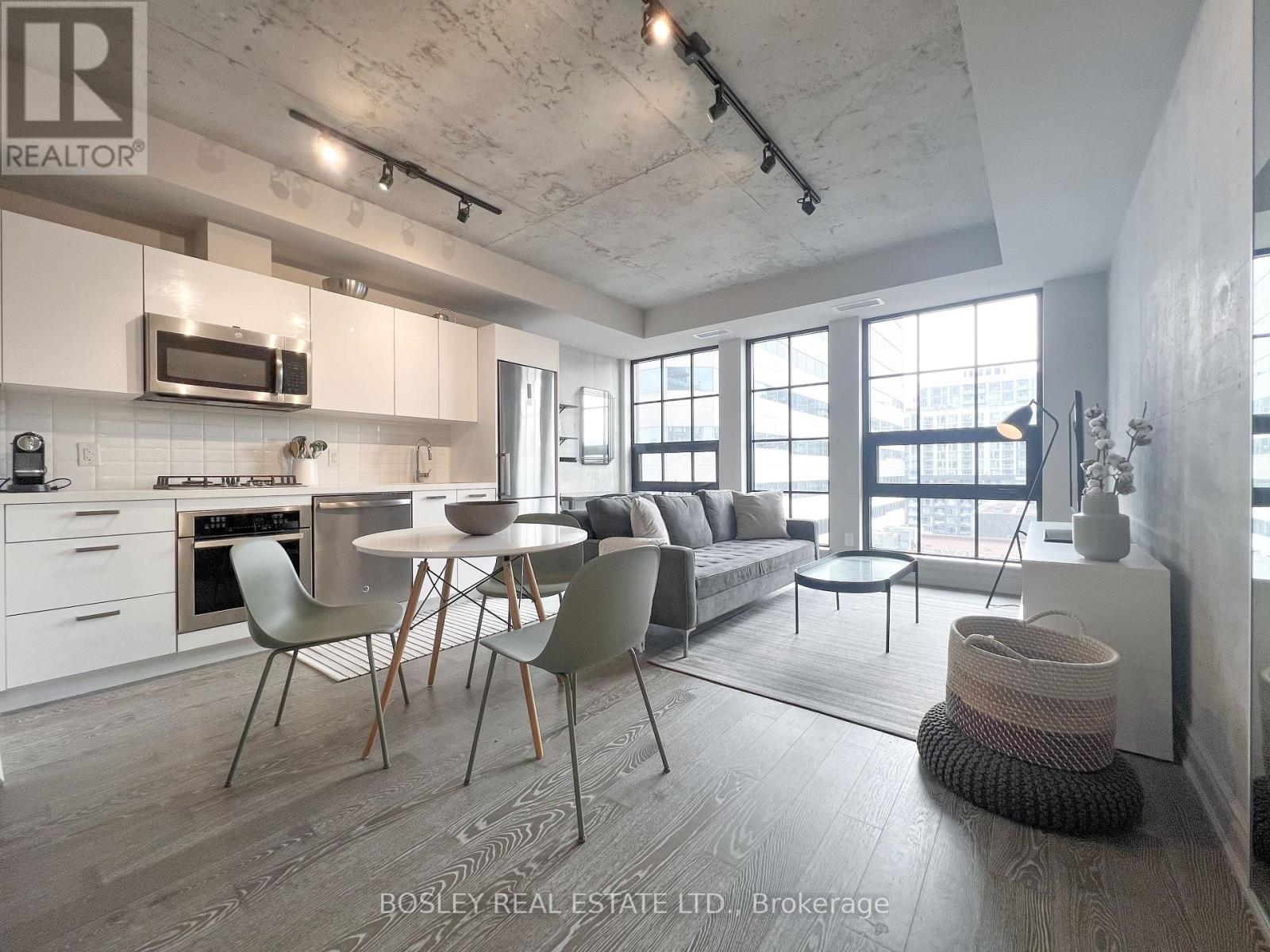709 - 608 Richmond Street W Property Photo 3