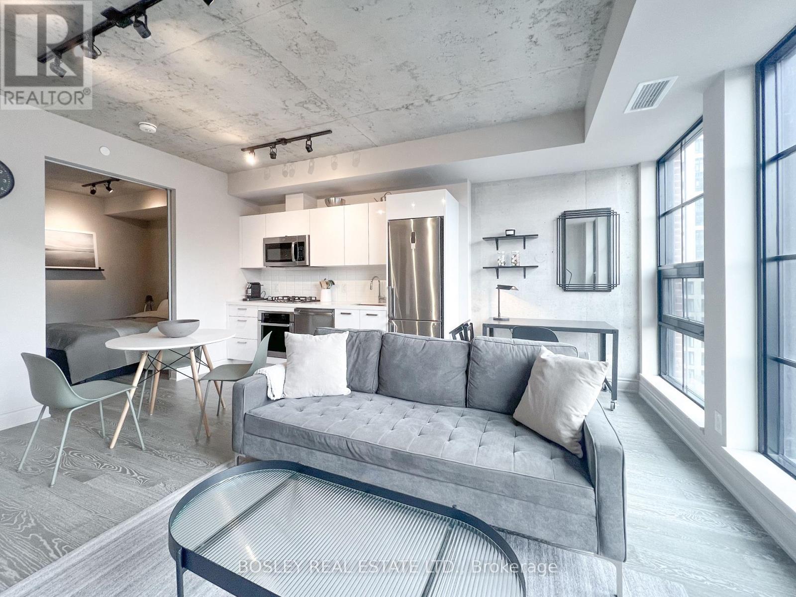 709 - 608 Richmond Street W Property Photo 7