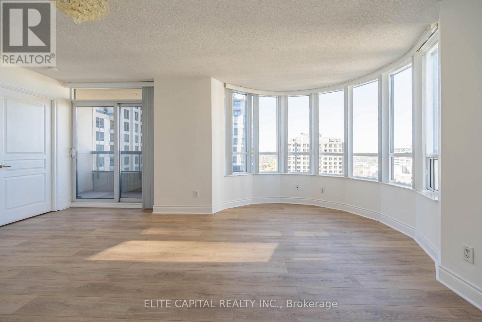 2018 - 15 Northtown Way Property Photo 4