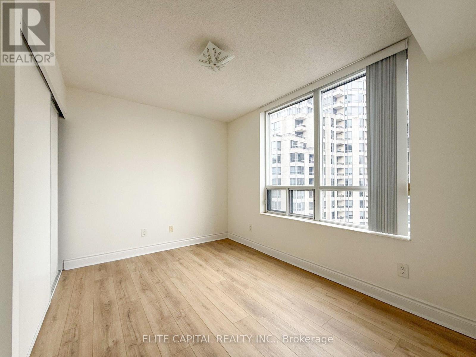 2018 - 15 Northtown Way Property Photo 9