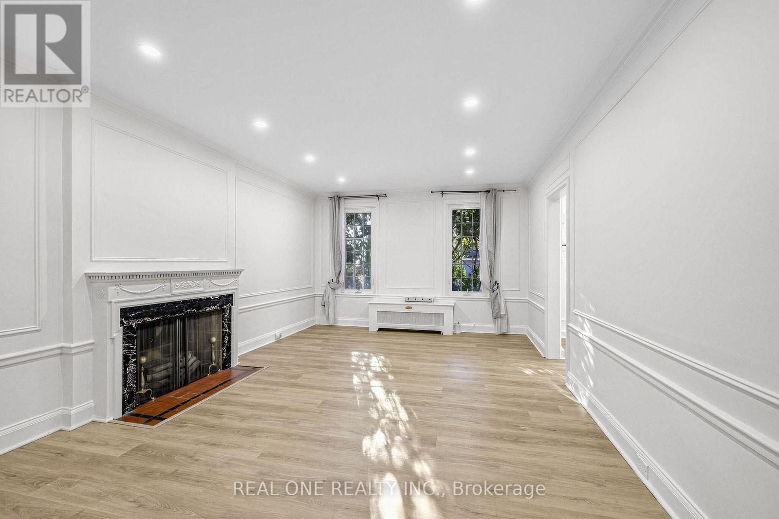 603 Spadina Road Property Photo 7