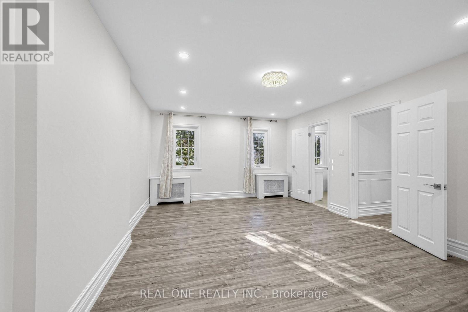 603 Spadina Road Property Photo 14