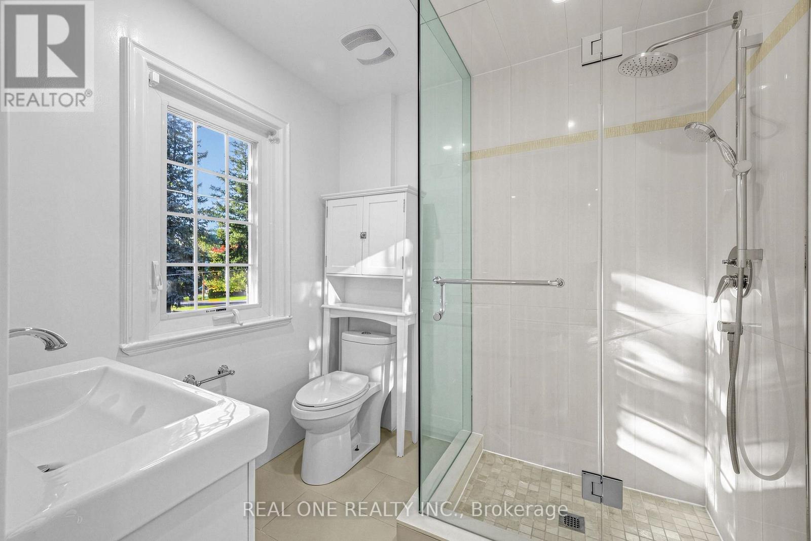 603 Spadina Road Property Photo 16
