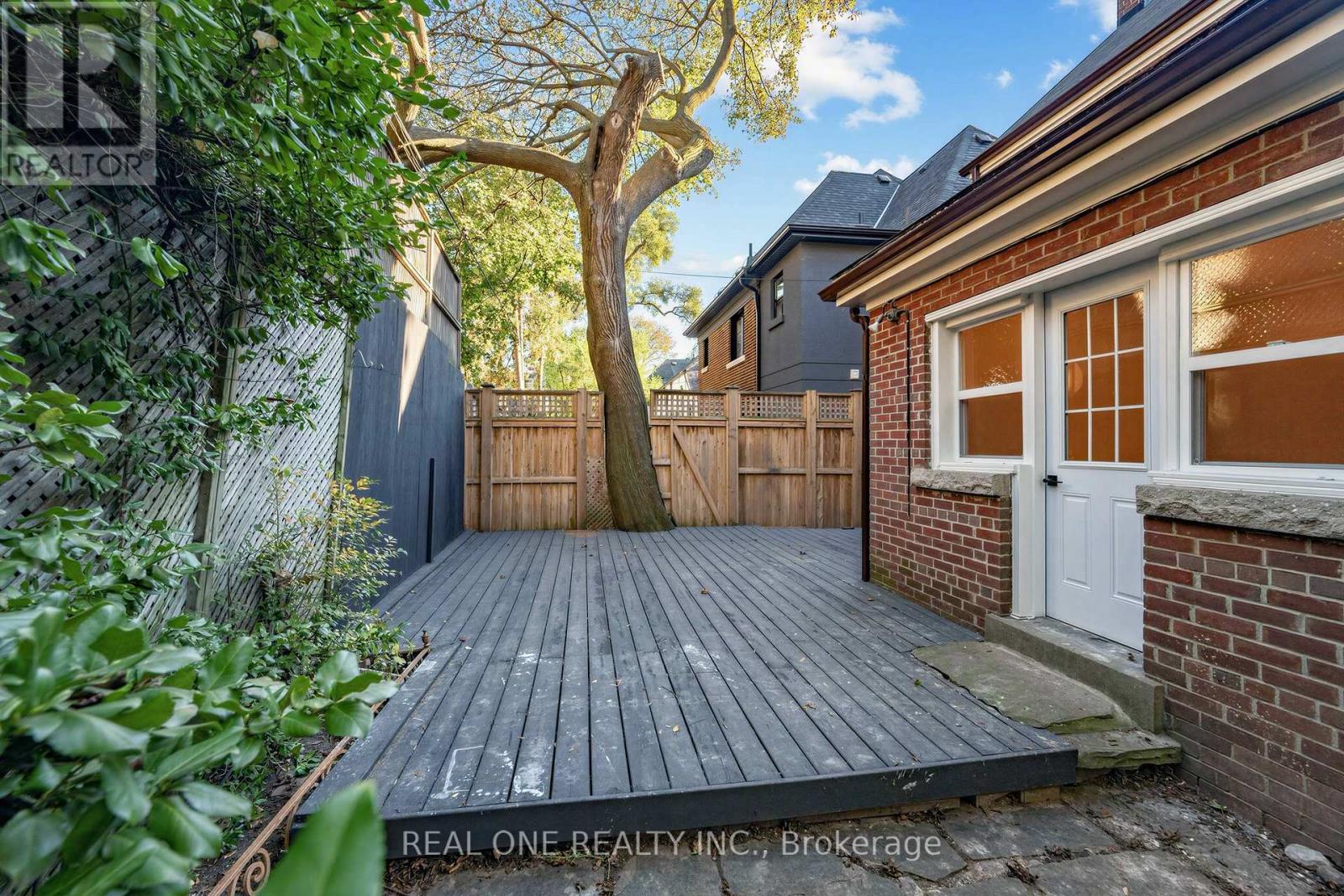 603 Spadina Road Property Photo 24