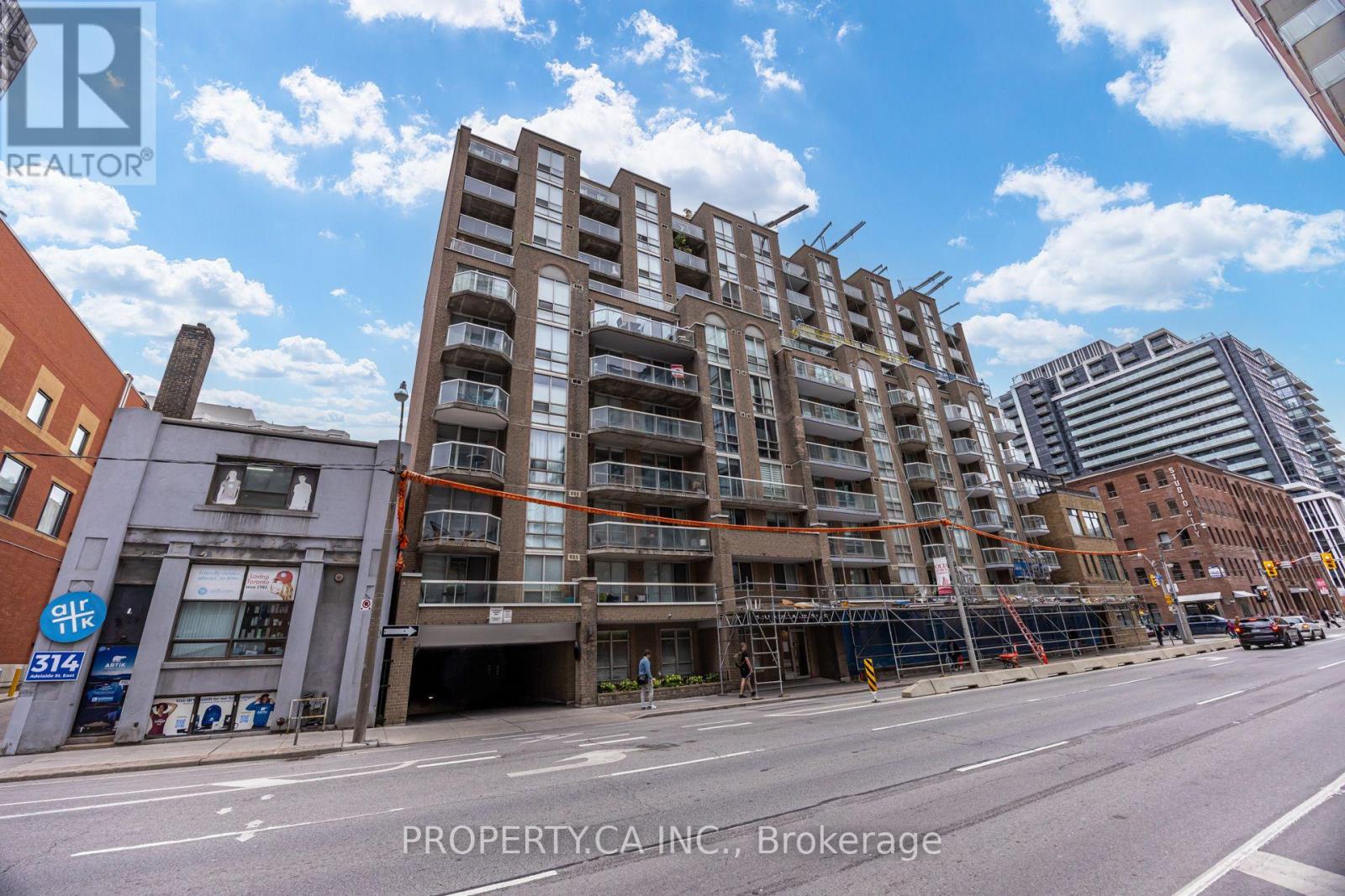 209 - 330 Adelaide Street E Property Photo 1