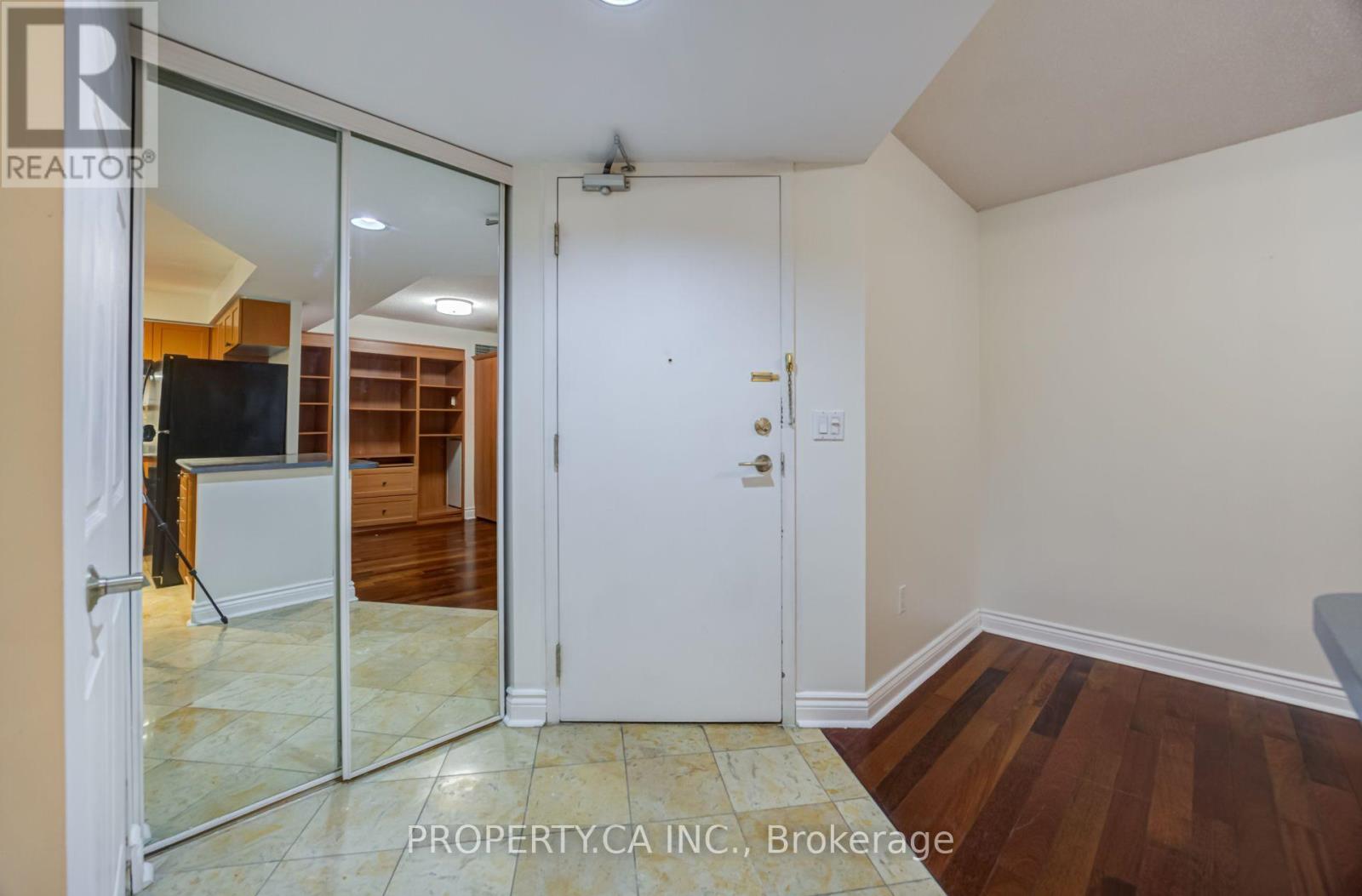 209 - 330 Adelaide Street E Property Photo 2