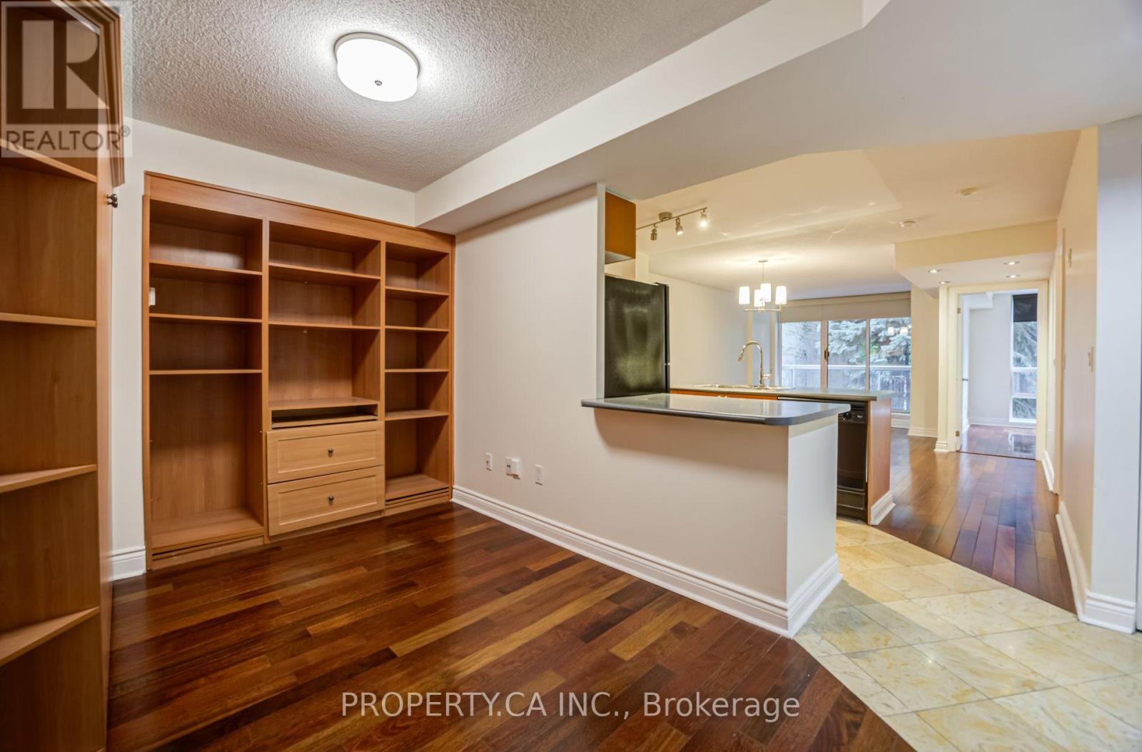 209 - 330 Adelaide Street E Property Photo 3