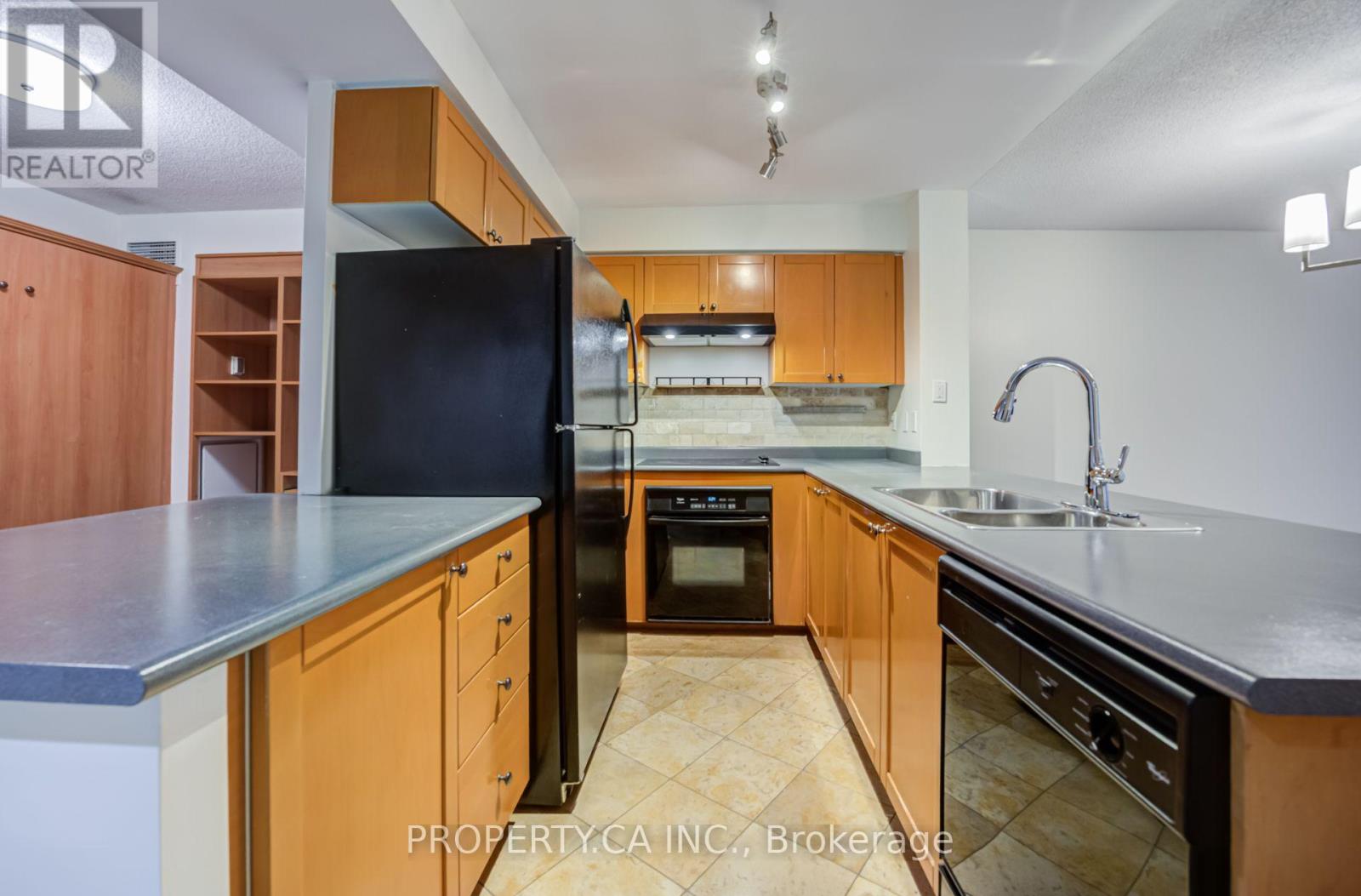 209 - 330 Adelaide Street E Property Photo 6