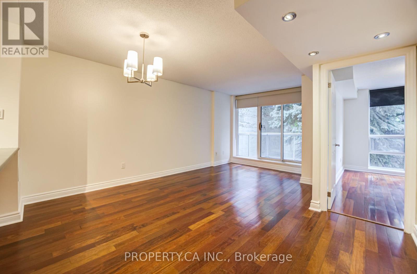 209 - 330 Adelaide Street E Property Photo 12