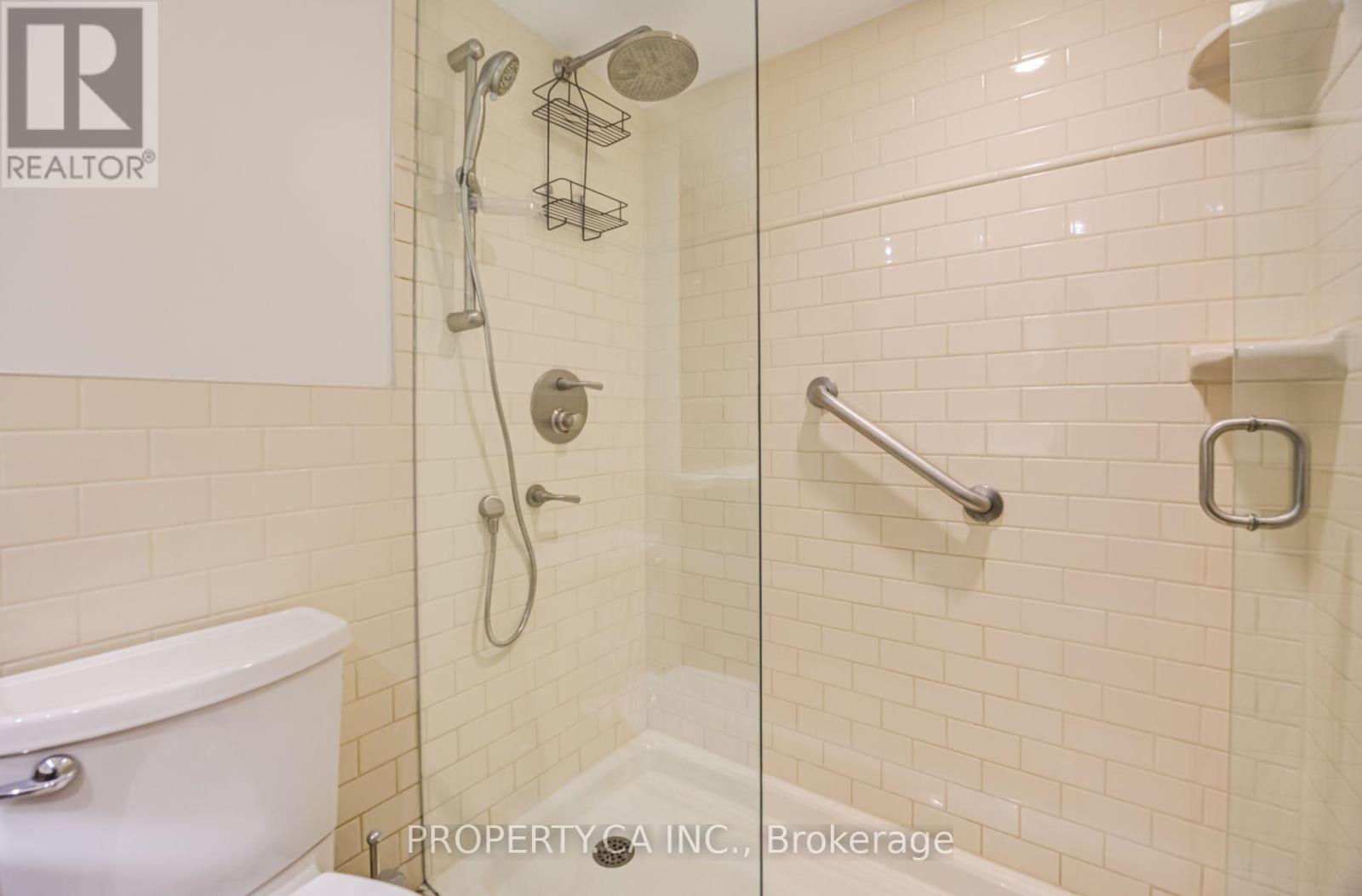 209 - 330 Adelaide Street E Property Photo 18