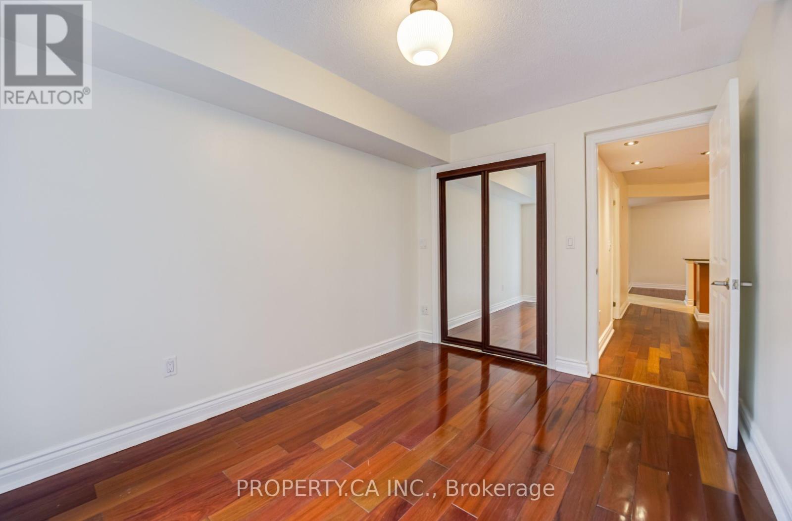 209 - 330 Adelaide Street E Property Photo 20