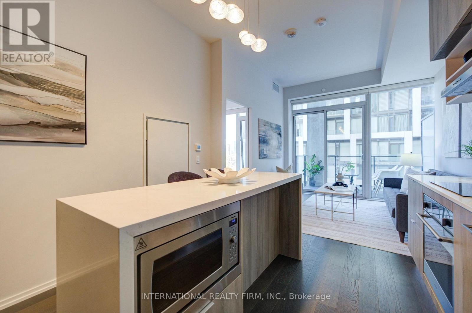 C14105248 Property Photo 15