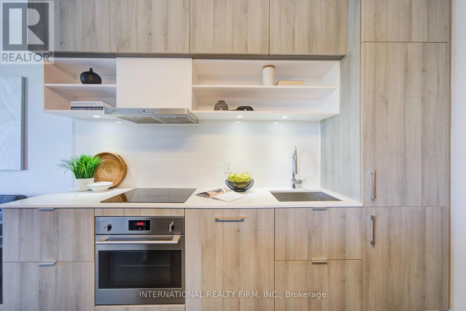 C14105248 Property Photo 16