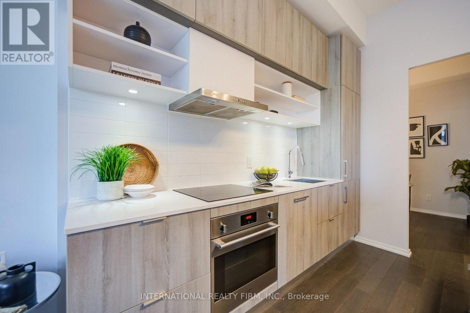 C14105248 Property Photo 18