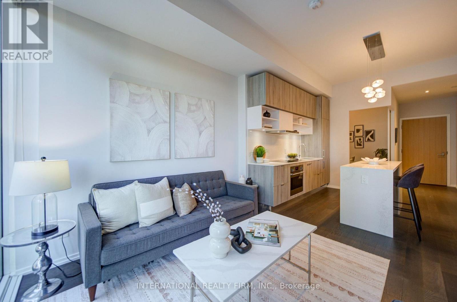 C14105248 Property Photo 22