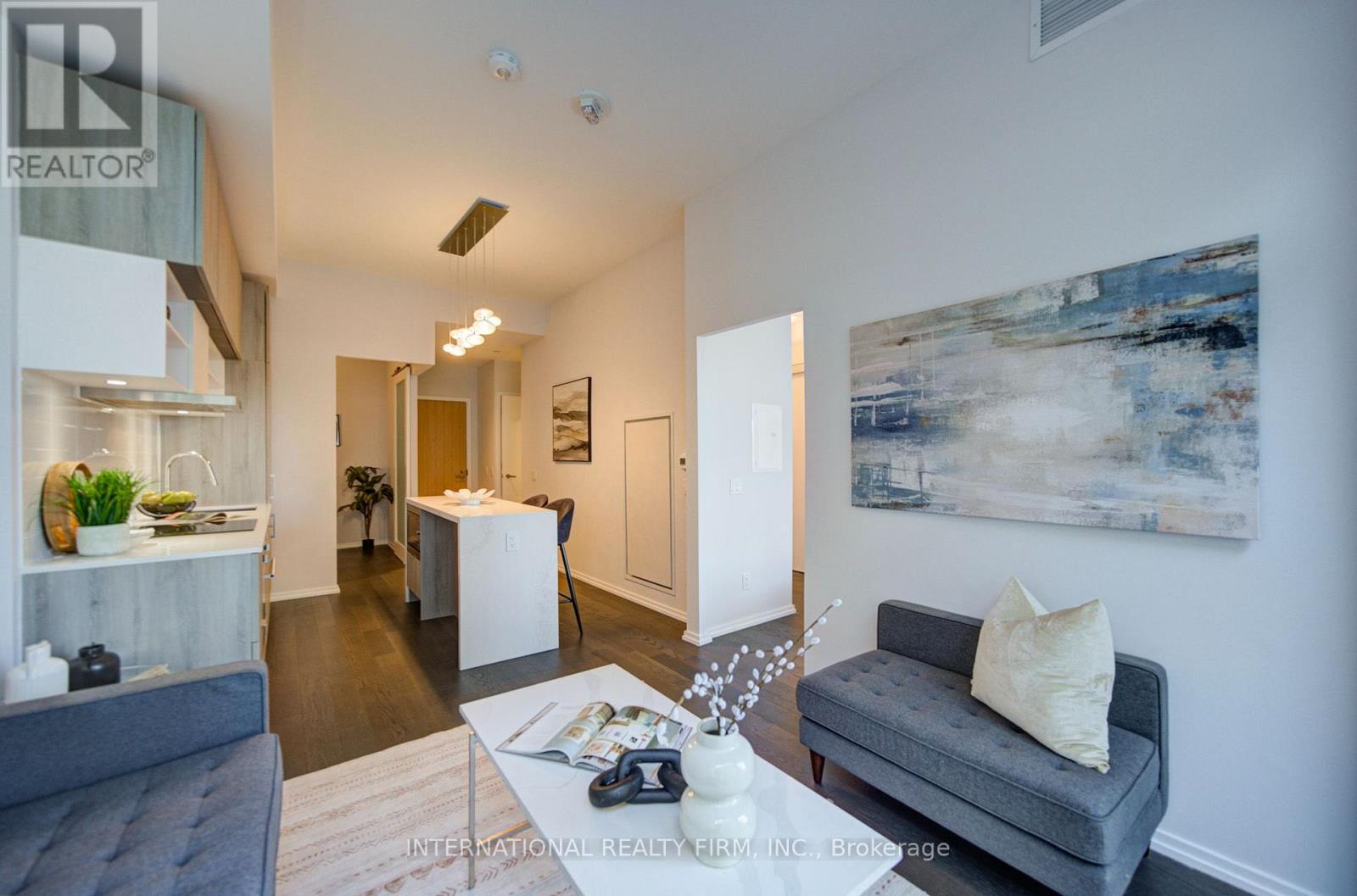 C14105248 Property Photo 23