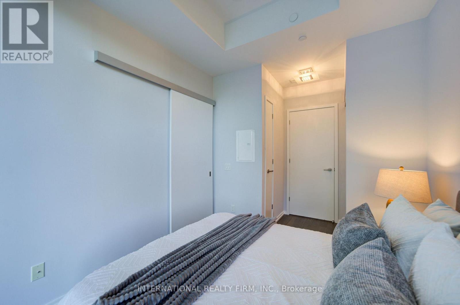 C14105248 Property Photo 27