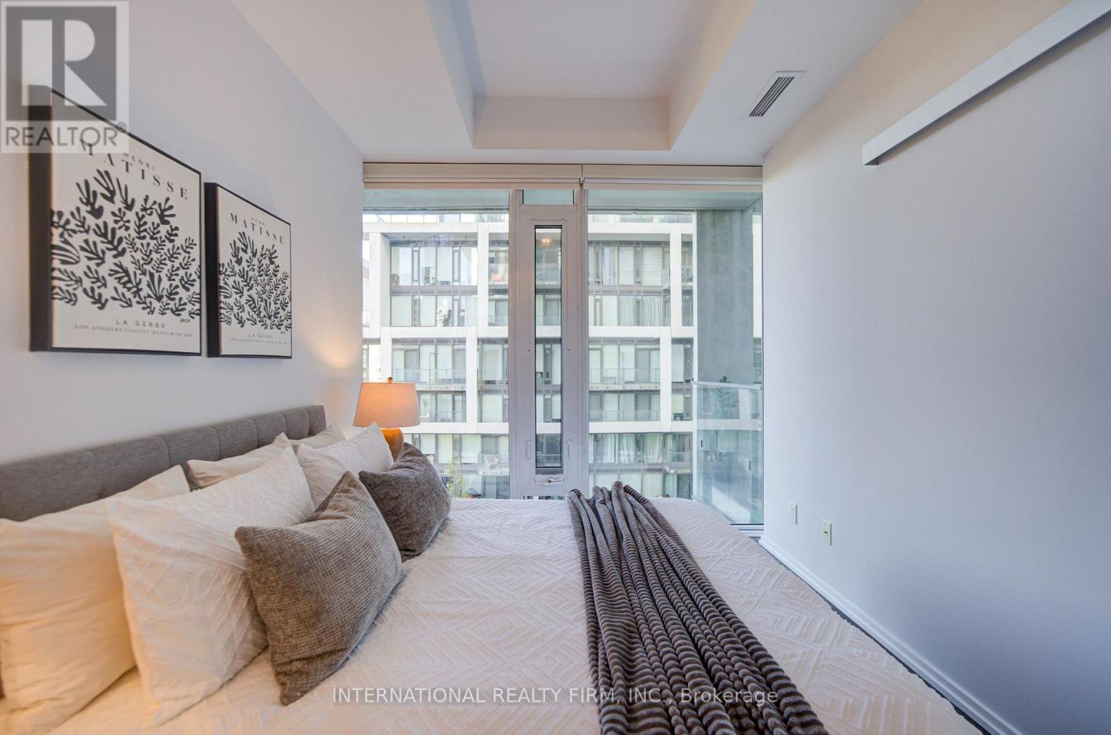 C14105248 Property Photo 28