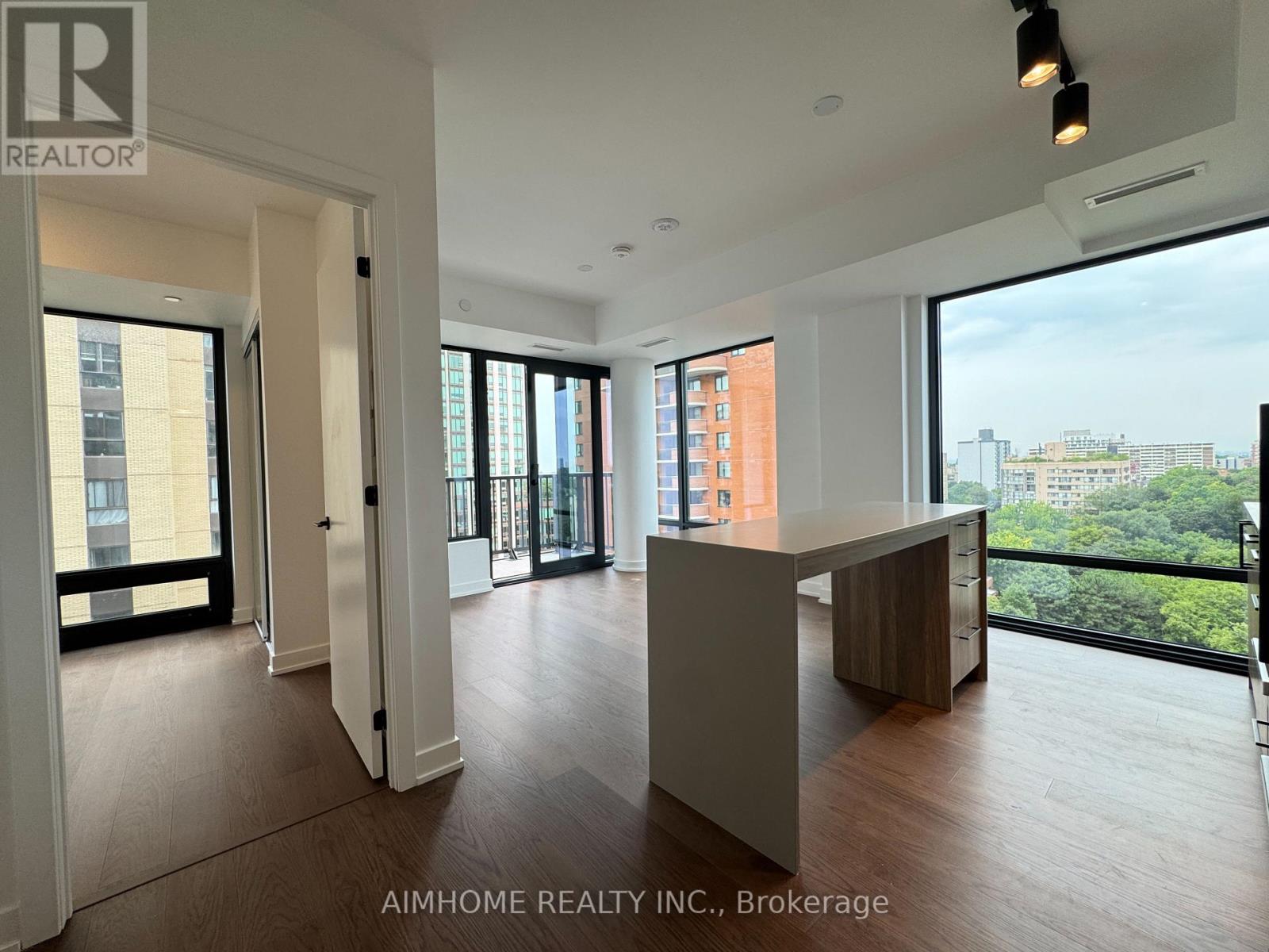 1606 - 91 Montclair Avenue Property Photo 2