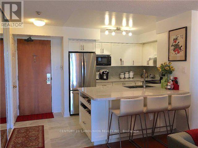 709 - 256 Doris Avenue Property Photo 2