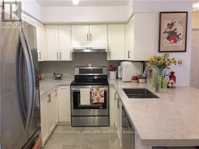 709 - 256 Doris Avenue Property Photo 4