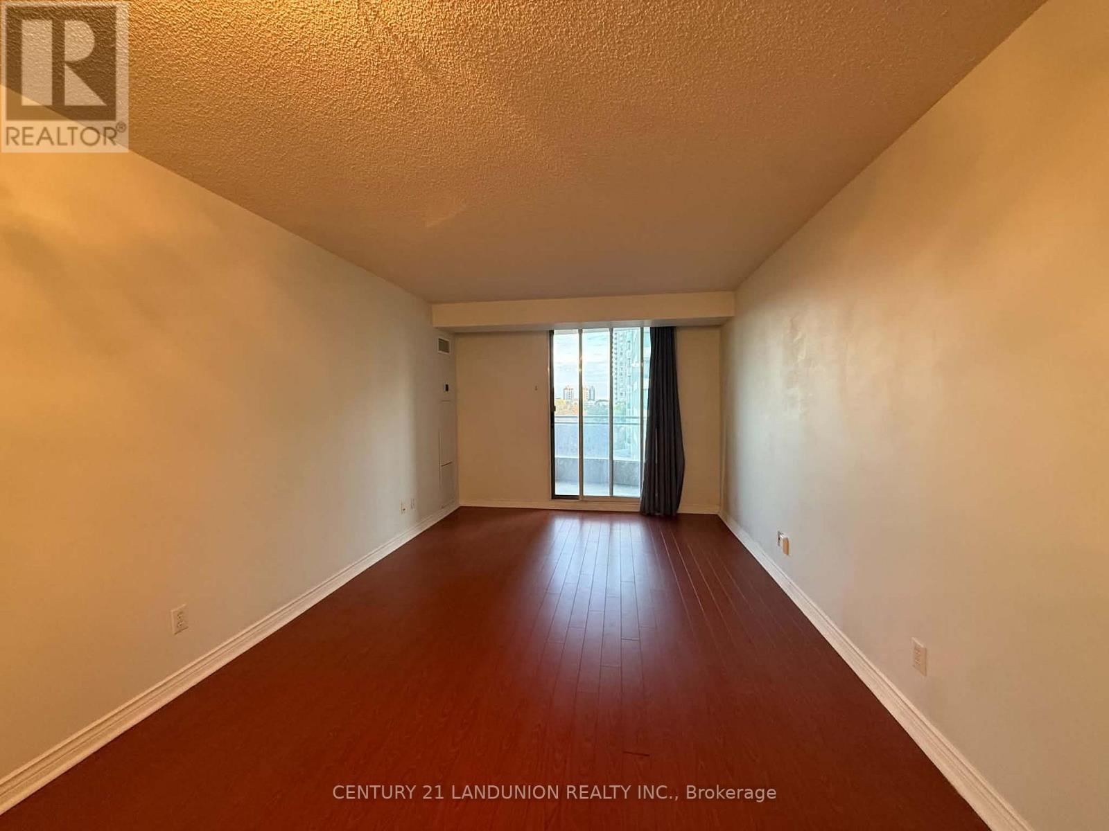 709 - 256 Doris Avenue Property Photo 5