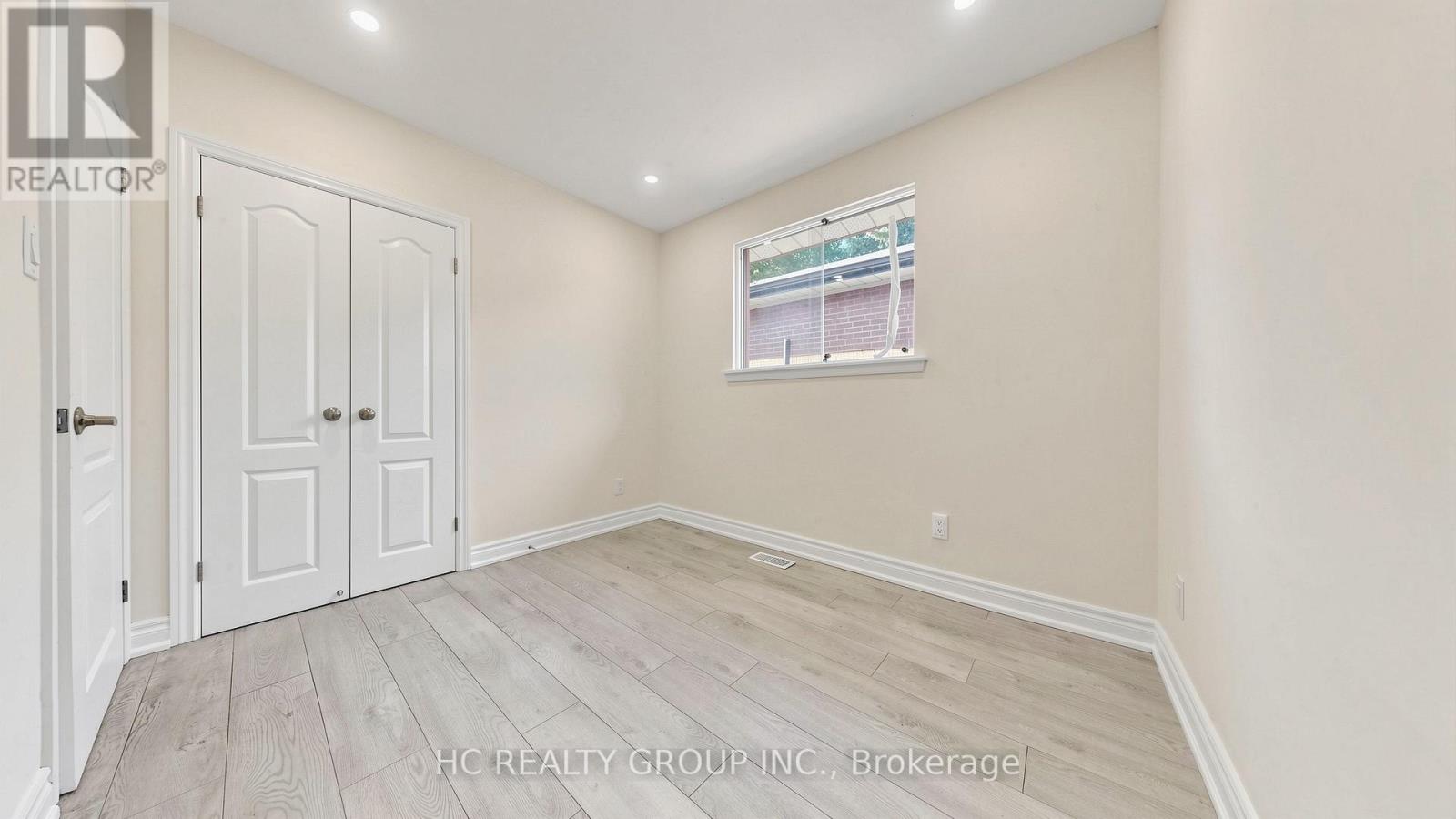52 Dukinfield Crescent Property Photo 9