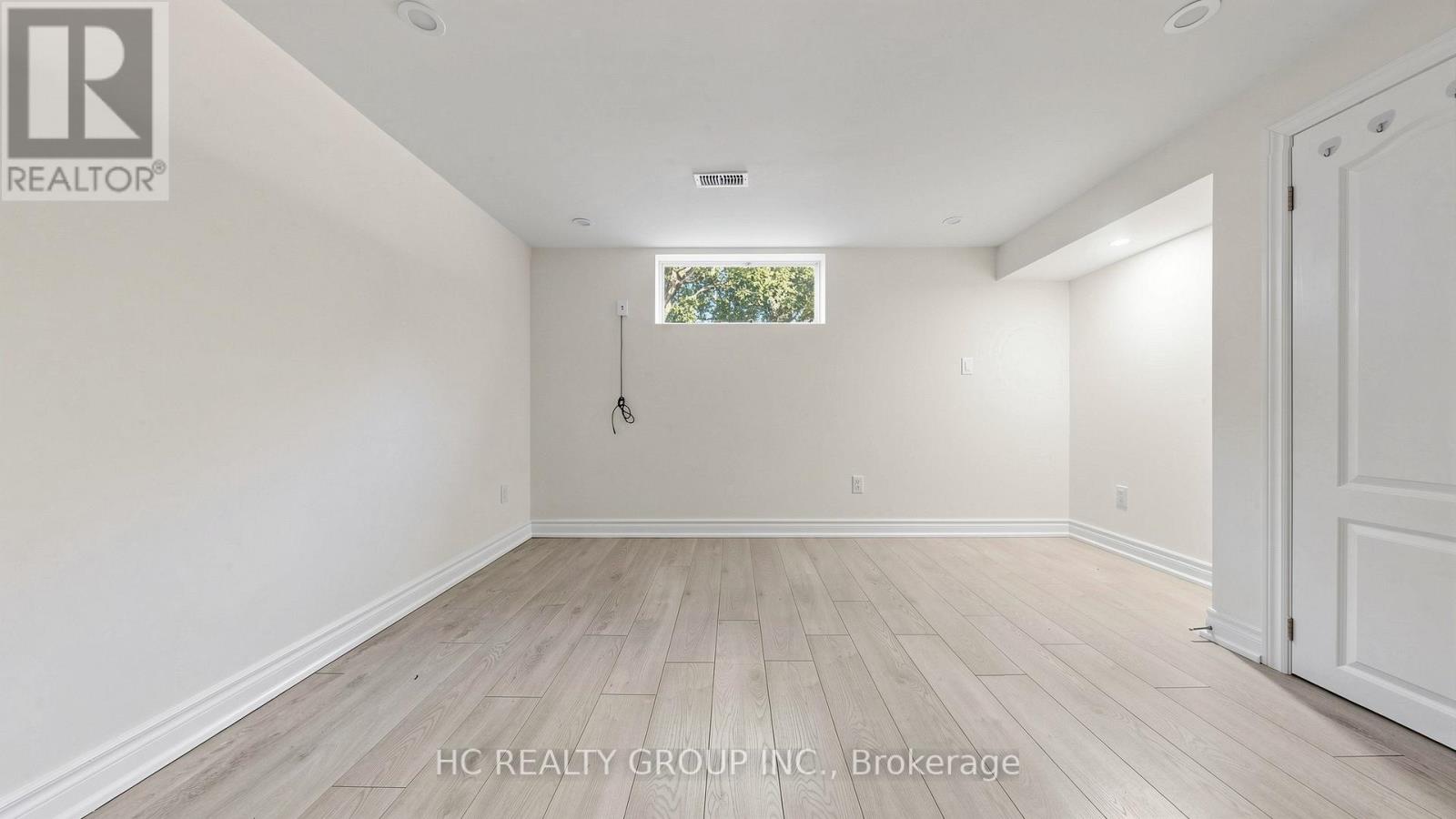 52 Dukinfield Crescent Property Photo 10
