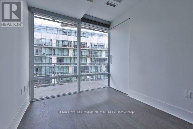 918 - 29 Queens Quay E Property Photo 14