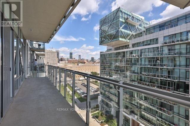 918 - 29 Queens Quay E Property Photo 17