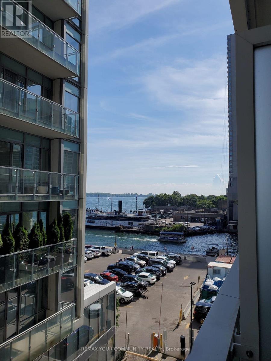408 - 15 Queens Quay E Property Photo 14