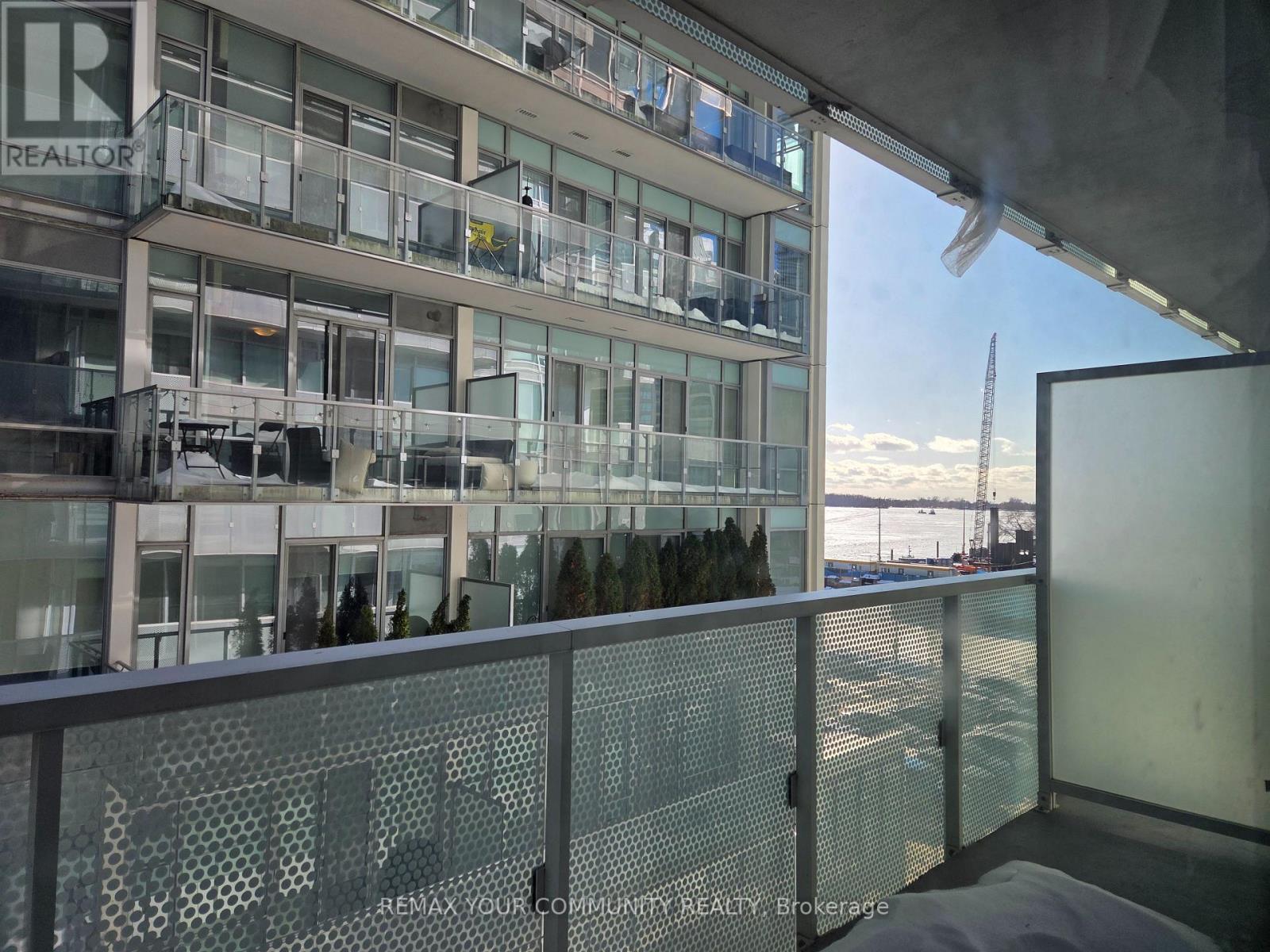408 - 15 Queens Quay E Property Photo 33