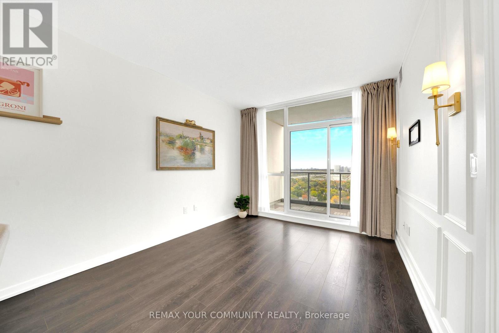 1607 - 70 Forest Manor Road Property Photo 14