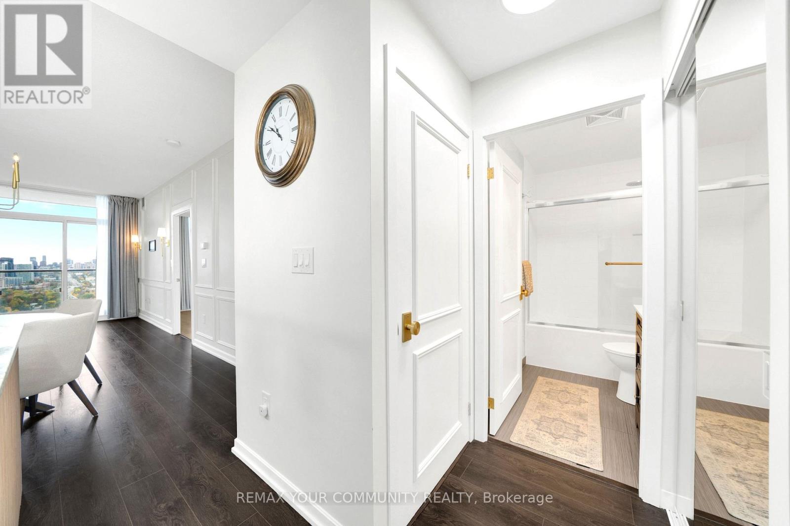 1607 - 70 Forest Manor Road Property Photo 27