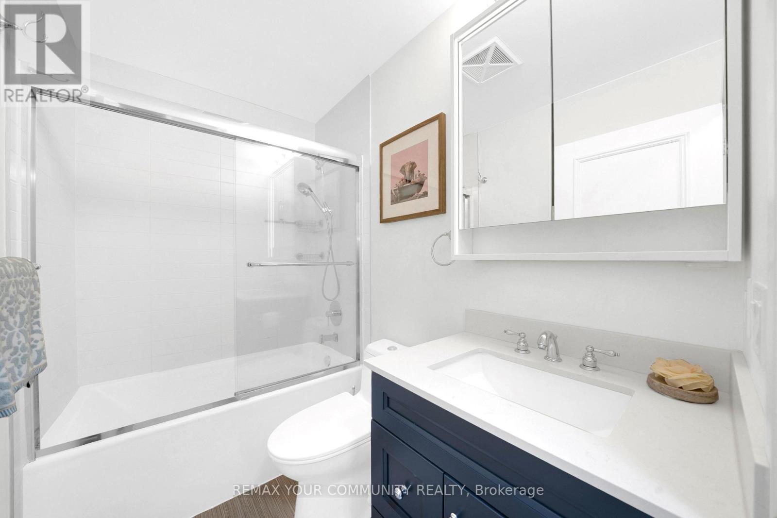 1607 - 70 Forest Manor Road Property Photo 29