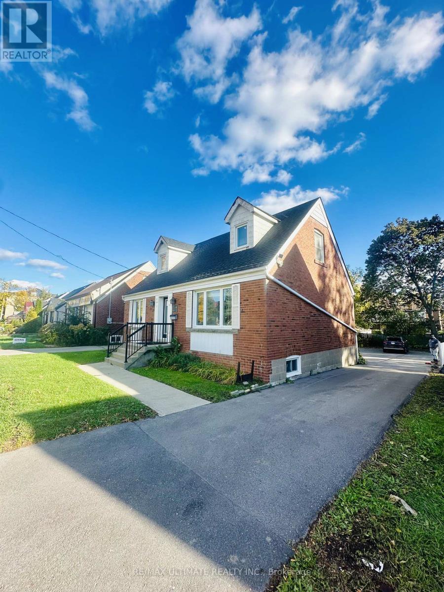 315 Sheppard Avenue E Property Photo 2