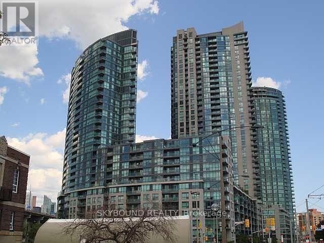 811 - 219 FORT YORK BOULEVARD Property Photo 1